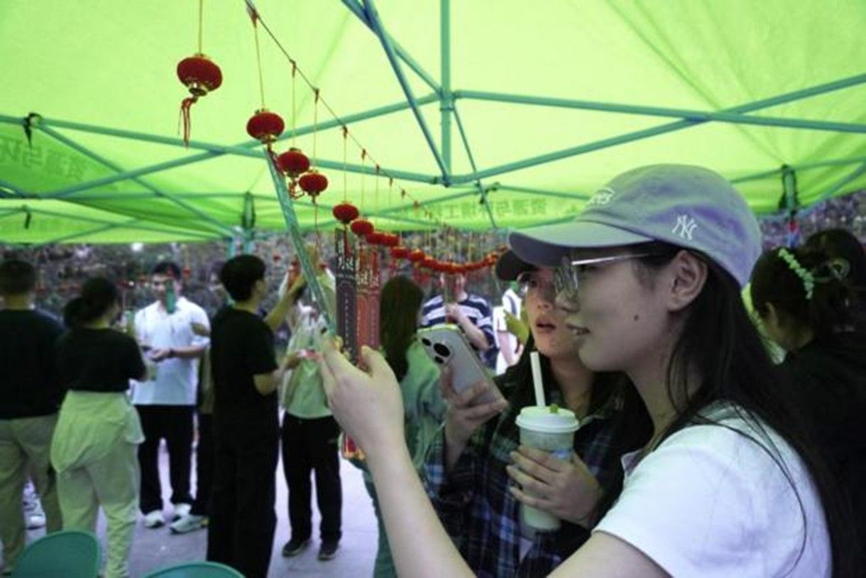 太阳集团网tyc9728研究生会第六届中秋灯谜活动圆满结束